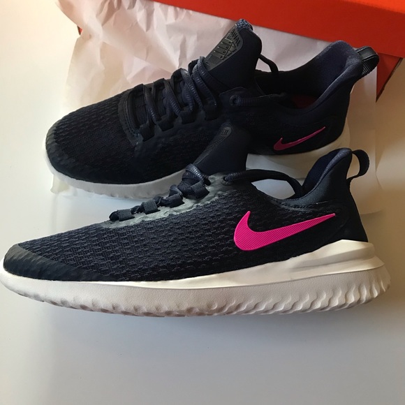 nike navy and pink trainers